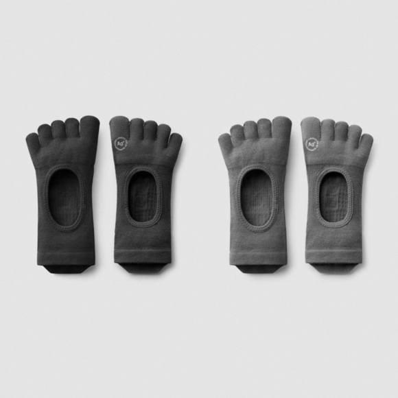 Brand New Yoga Socks -2 pairs - Picture 1 of 2
